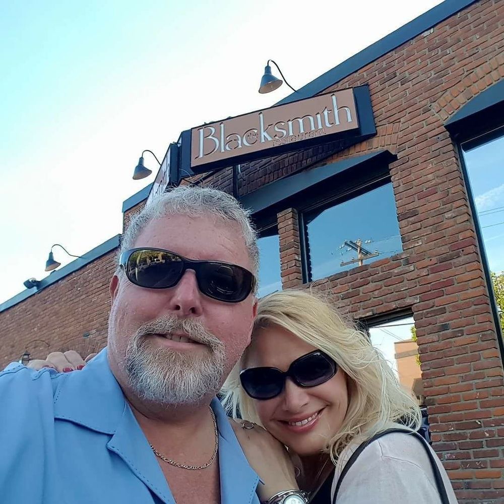 Meet your Posher, Tatsia